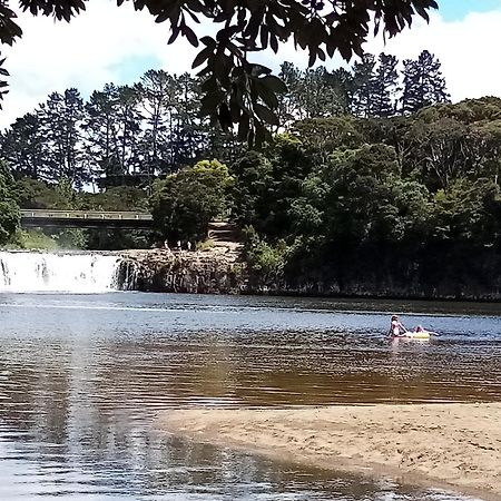 Waterfalls Estate - Motel & Campground Paihia Bagian luar foto