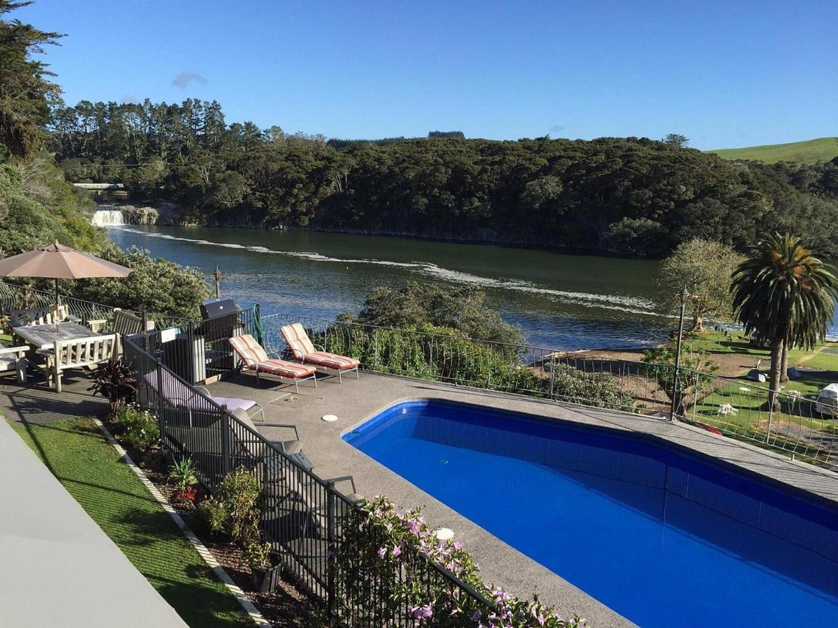 Waterfalls Estate - Motel & Campground Paihia Bagian luar foto
