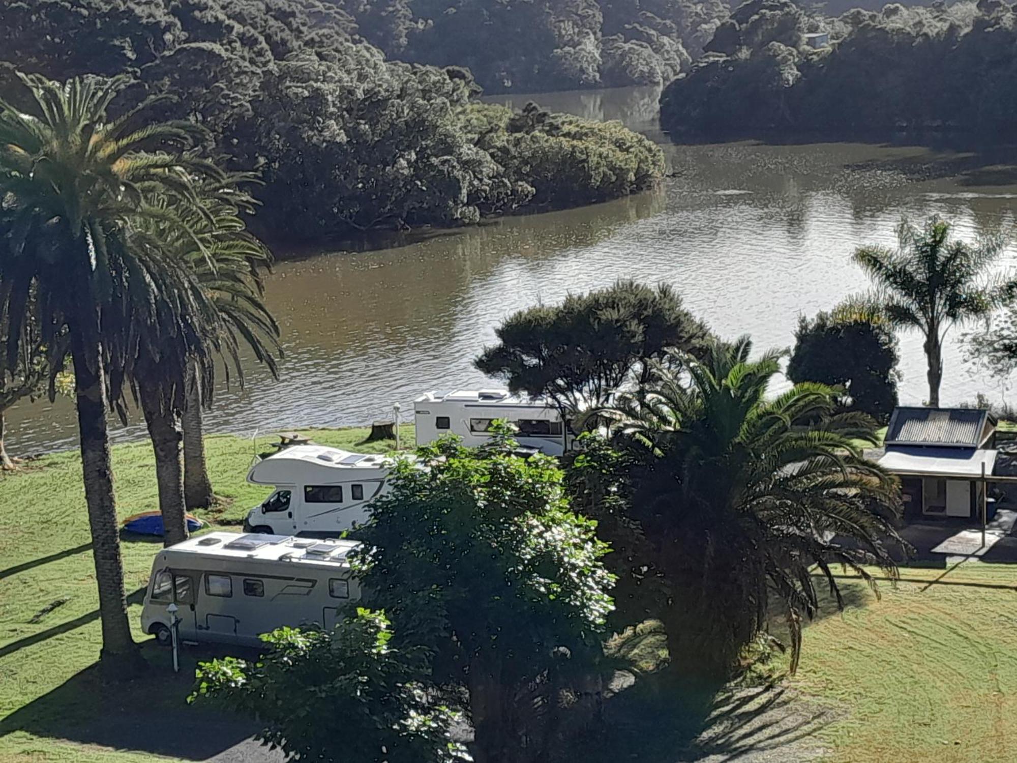 Waterfalls Estate - Motel & Campground Paihia Bagian luar foto