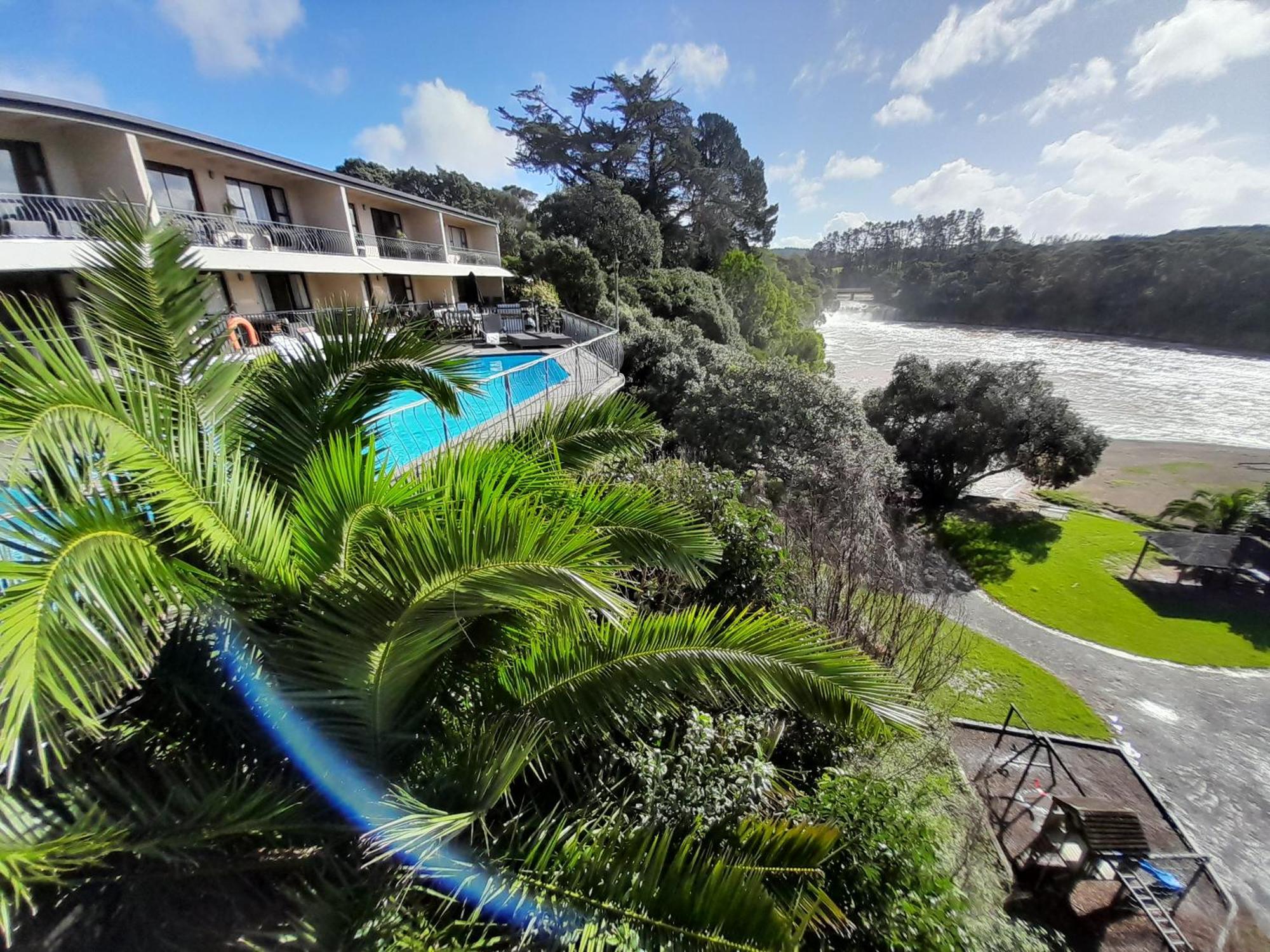 Waterfalls Estate - Motel & Campground Paihia Bagian luar foto