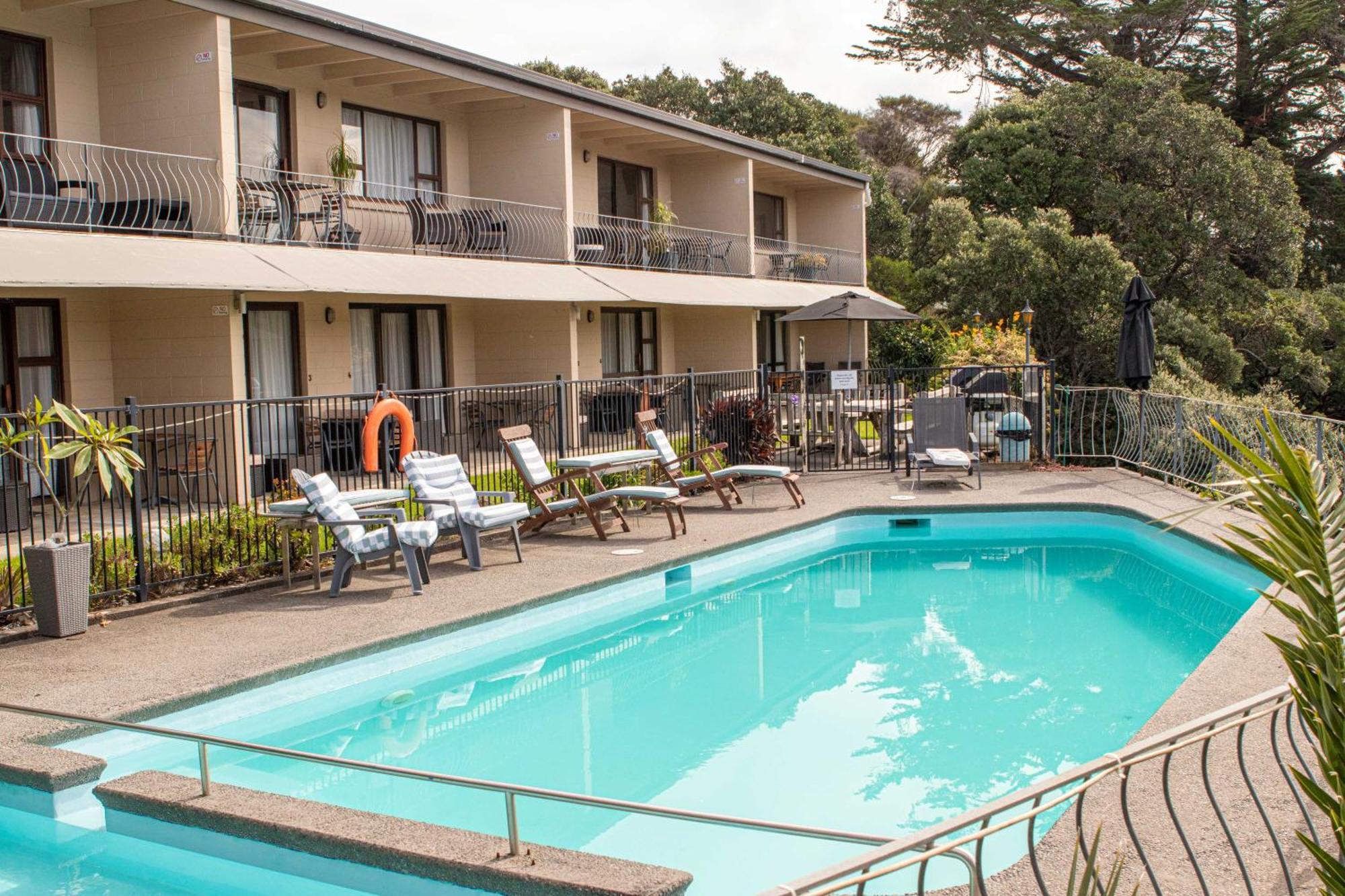 Waterfalls Estate - Motel & Campground Paihia Bagian luar foto